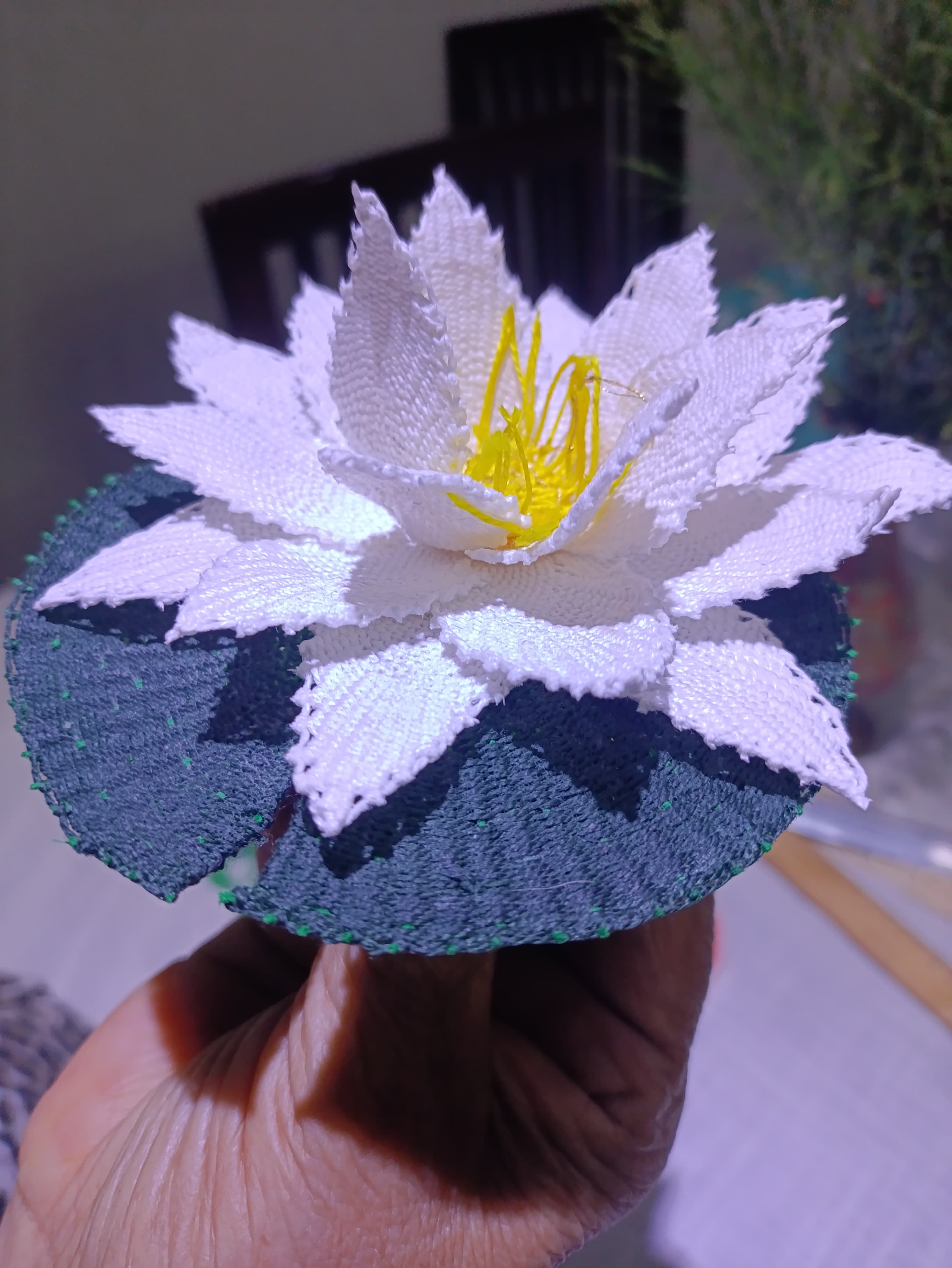 Prendedor/Tocado de Flor de Loto