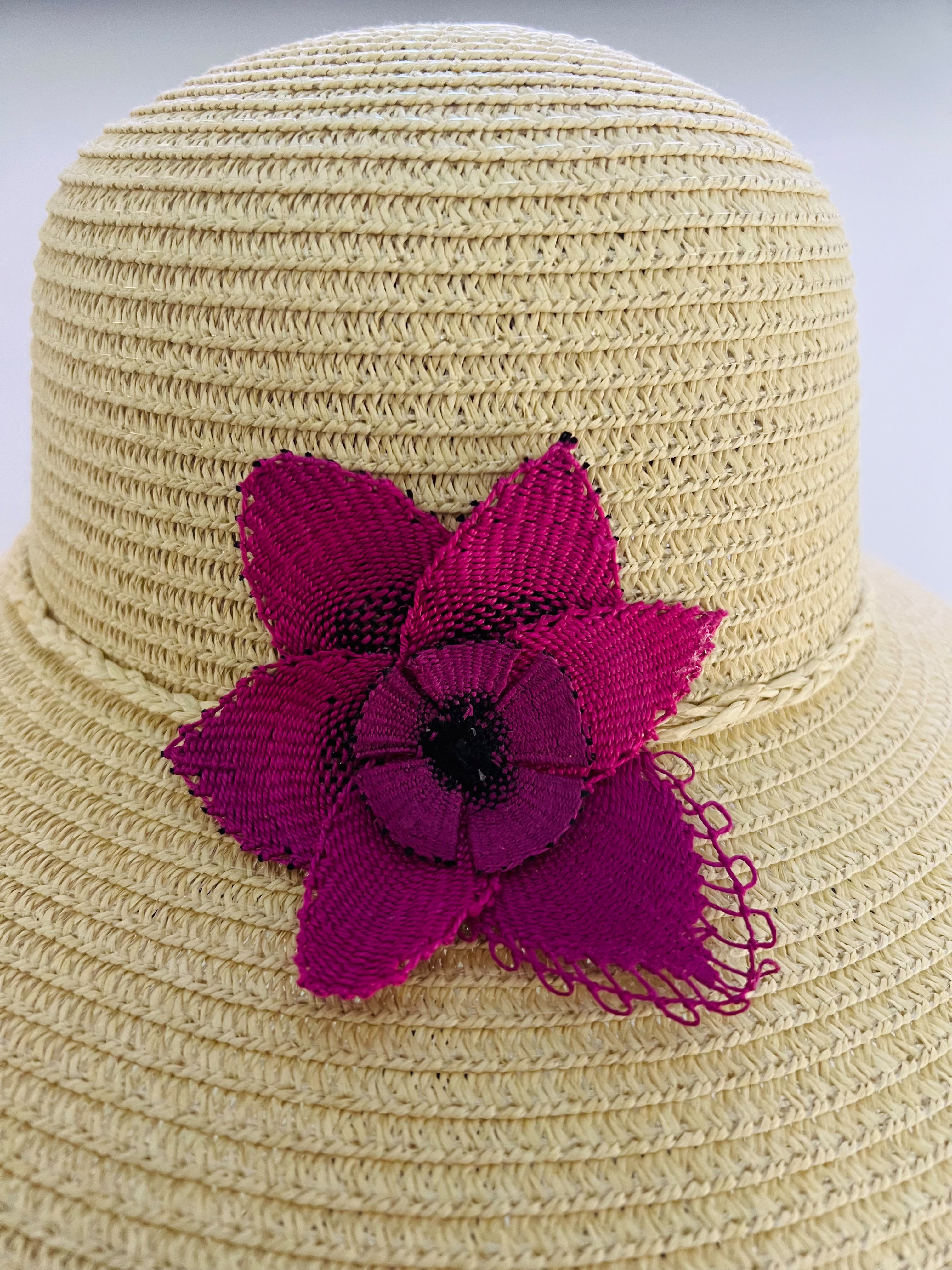 Sombrero para Dama con Flor de Ñandutí