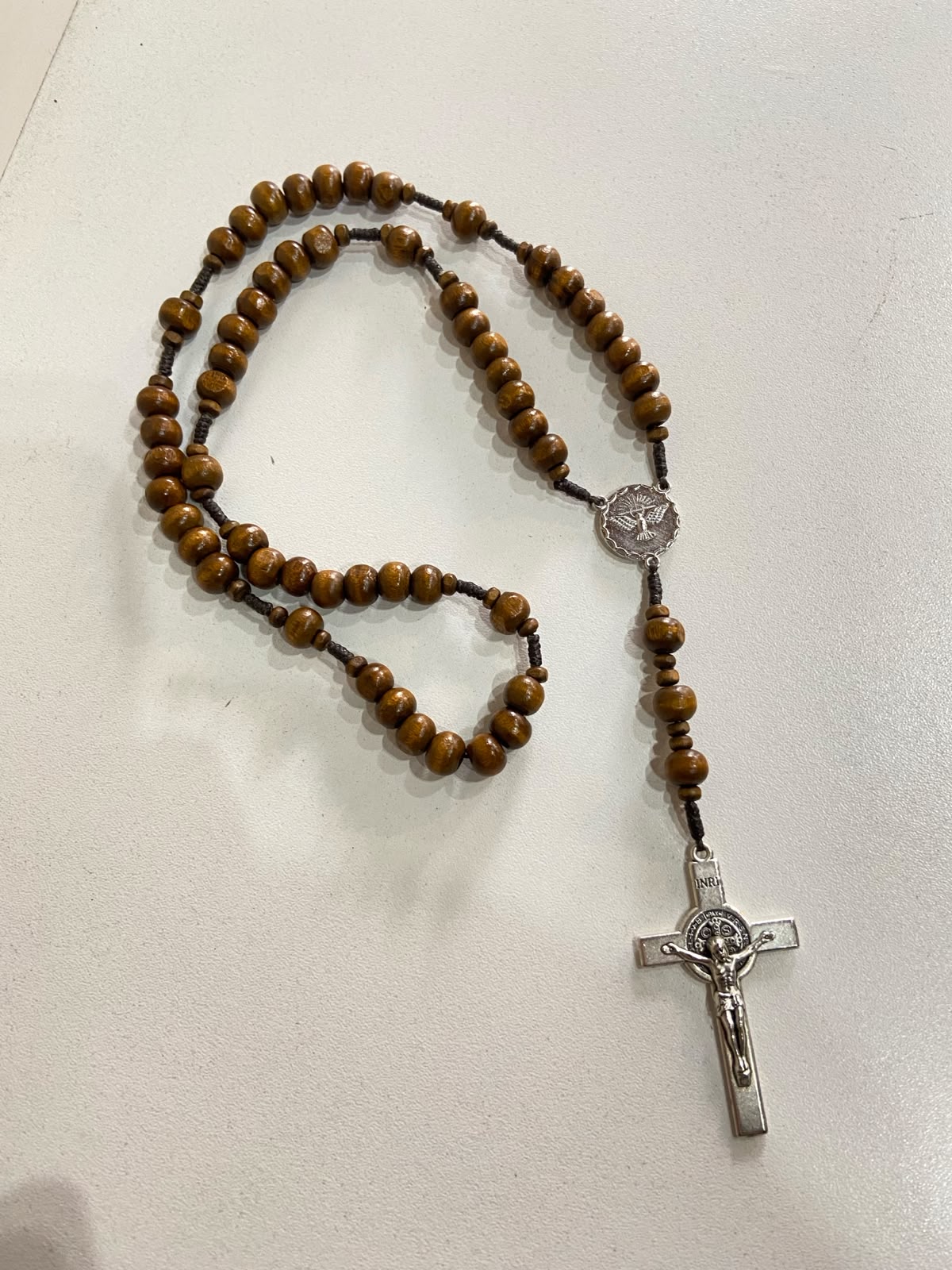 Rosario de madera del Espíritu Santo